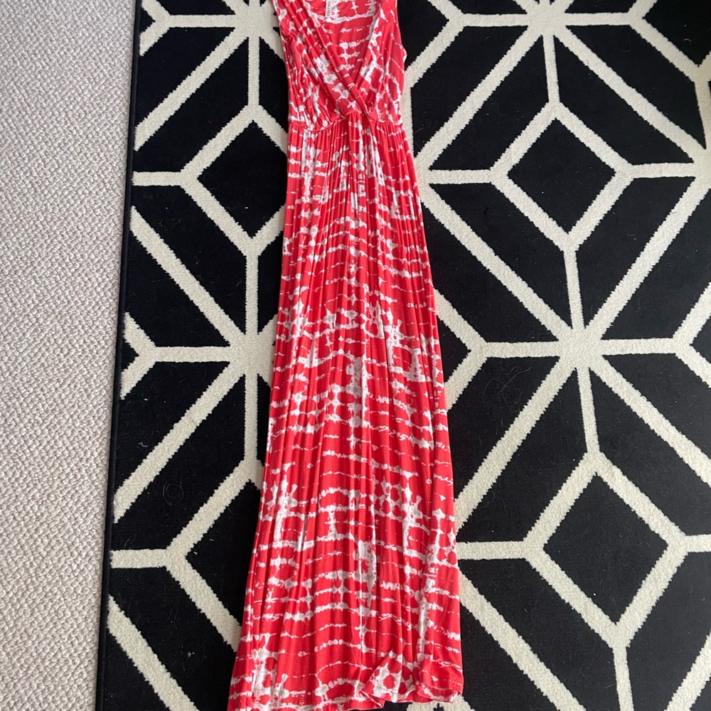 Gilli Red and White Tie-Dye Maxi Dress
